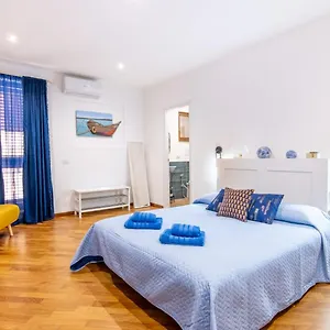 Talia - And Elegant In The Heart Of Affittacamere
